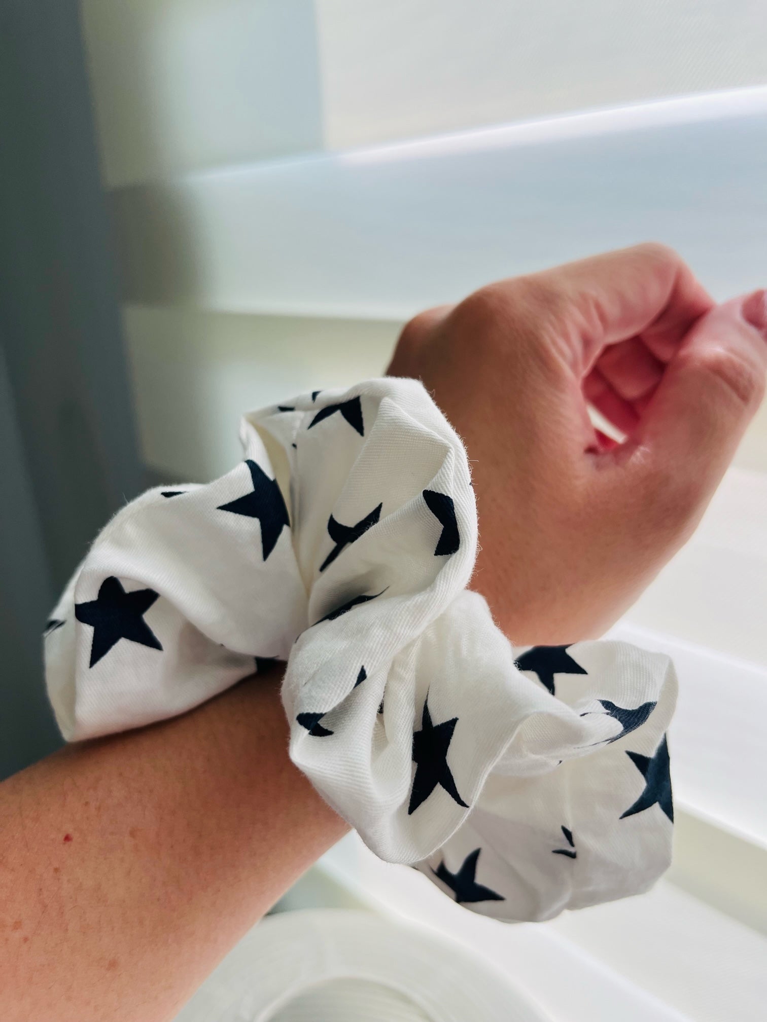 Starry scrunchie