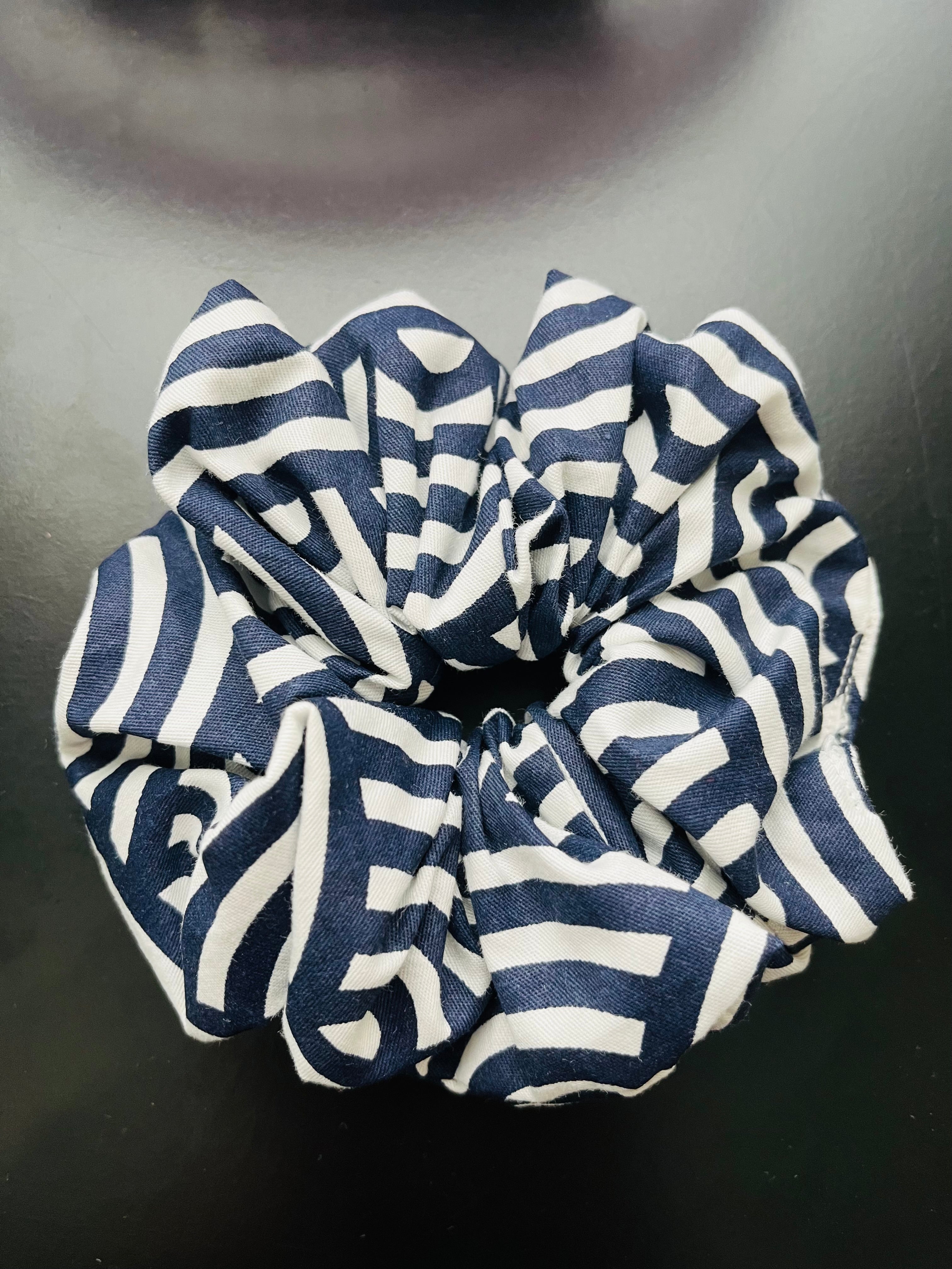 Miru scrunchie